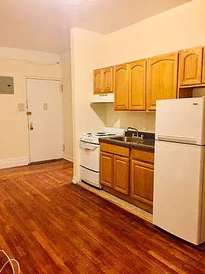 Rented by Roberto Guilbet, LREB | media 6