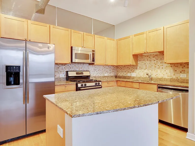 720 N Larrabee St #1706 — Photo 6