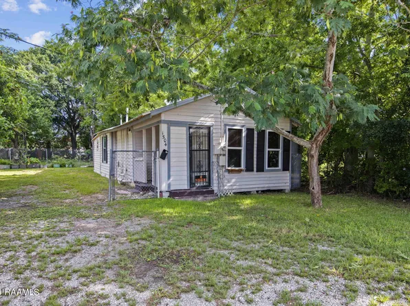 1504 S Hopkins St, New Iberia, LA 70560