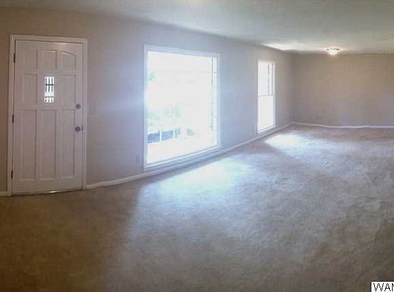 2nd image of 3634 19th Ave E