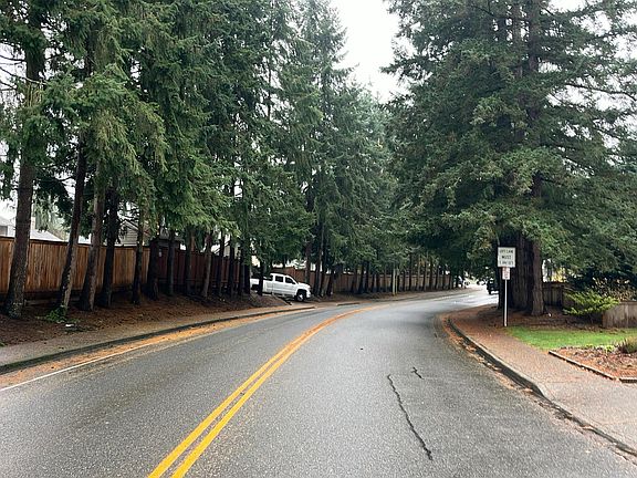 5th image of 1332 136th St SE
