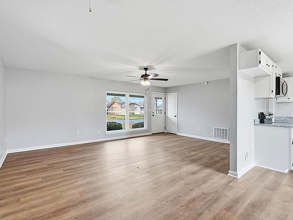 4th image of 803 S Louisville Ave