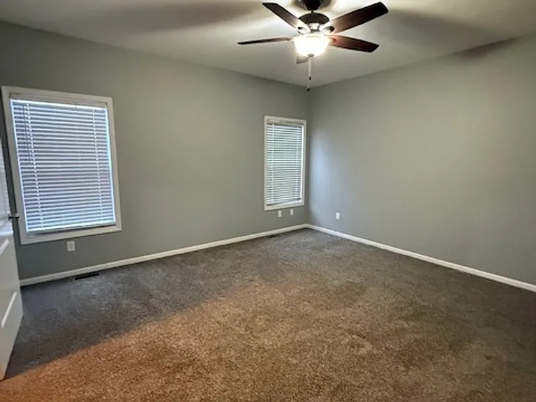 404 Dalhlia Dr — Photo 5