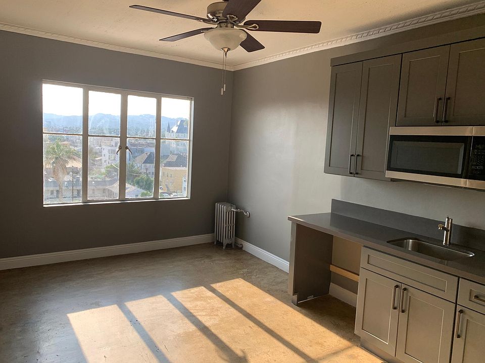 1st image of 5225 Hollywood Blvd #704
