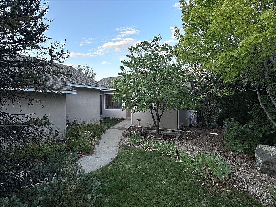 1st image of 16 Karen Cir