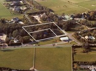 30 Millstone Rd, Water Mill, NY 11976