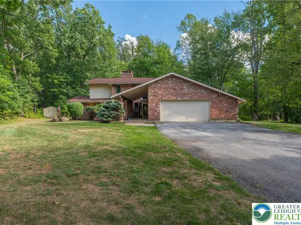 610 Wood St, Emmaus, PA 18049