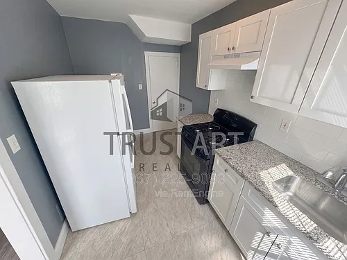 2640 S Robinson St Photo 1