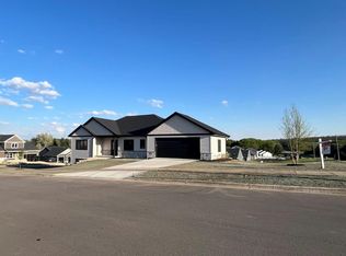 495 Foxfield Court, Oregon, WI 53575