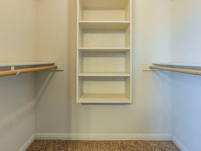 109 Meadow Park Cir — Photo 8