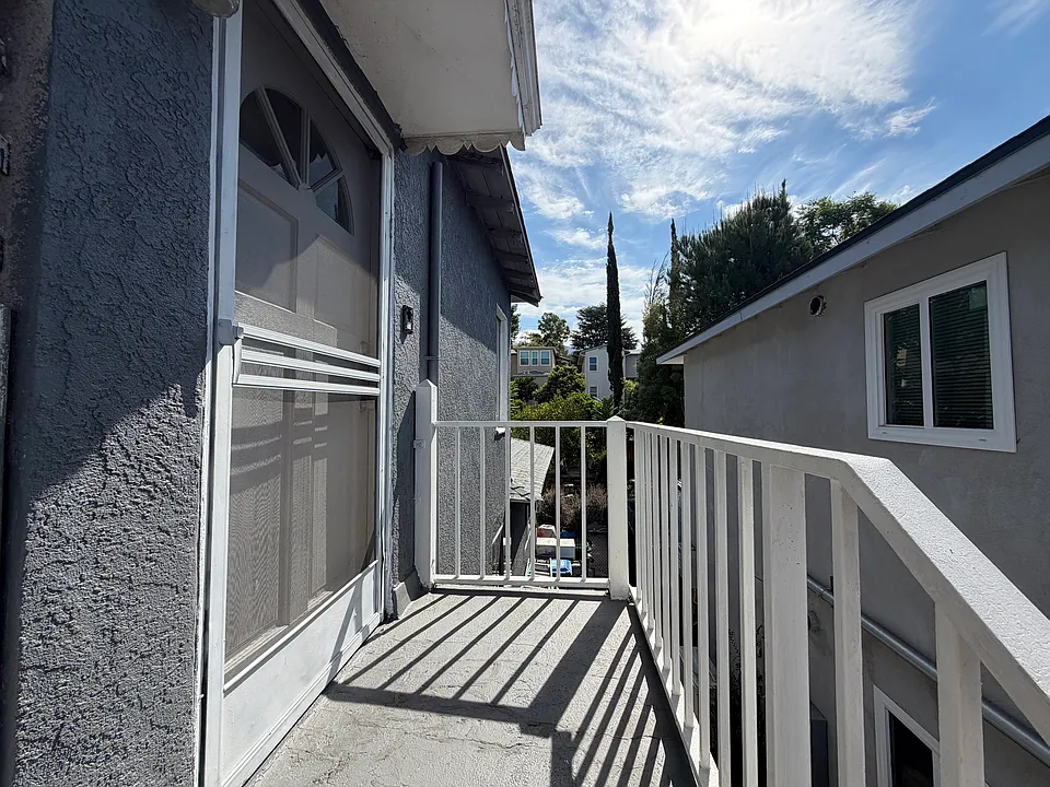 10328 Silverton Ave