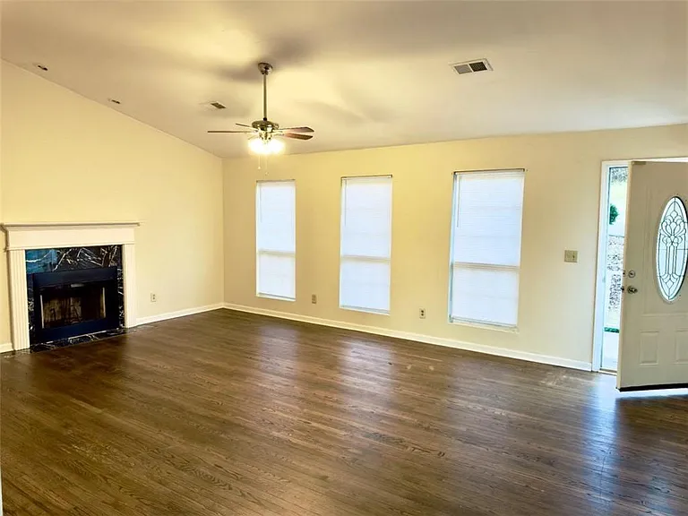 2020 Driftwood Cir — Photo 7