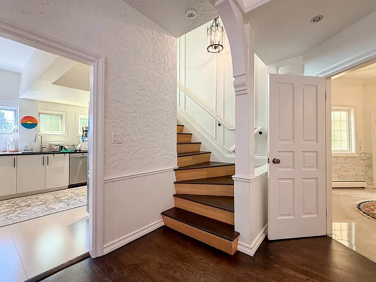 1249 Chartwell Pl — Photo 13
