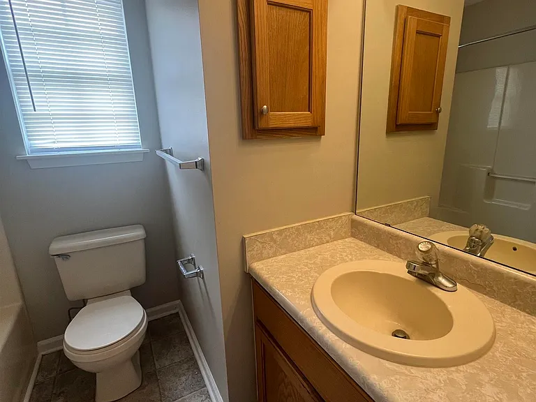 215 Haverhill Cir — Photo 18