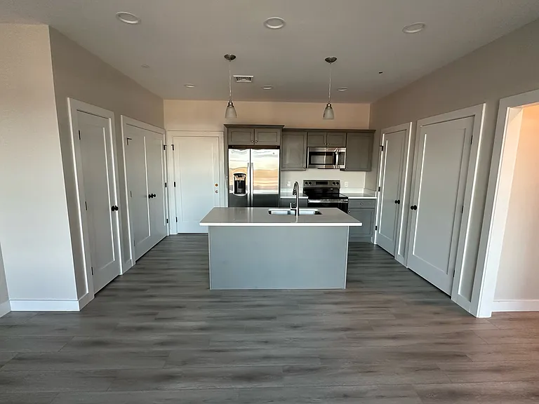 13 Main St #1 — Photo 3