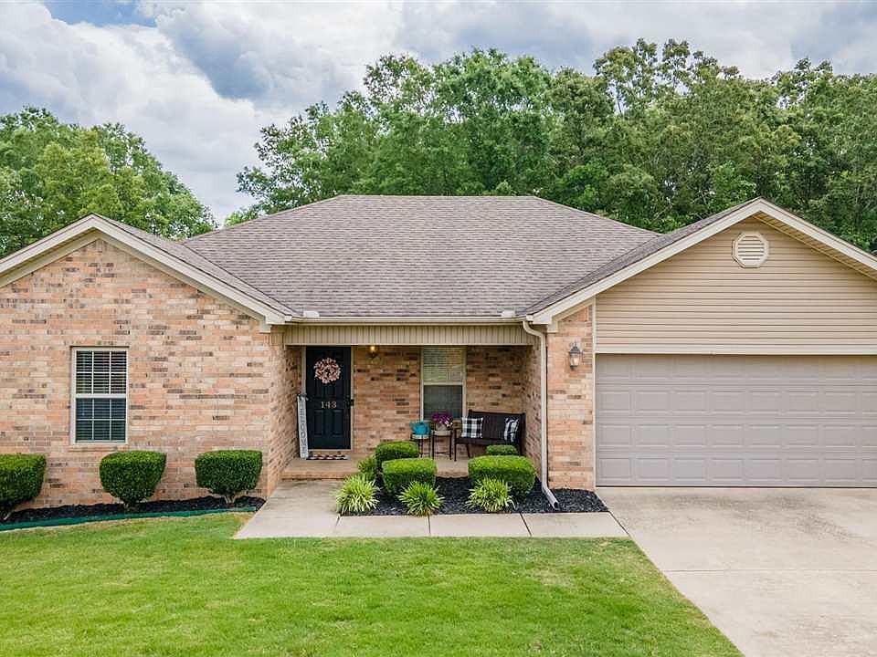 Front Yard old picture, but relevant