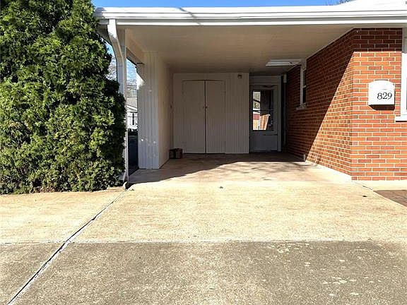 3rd image of 829 Doerwood Ct