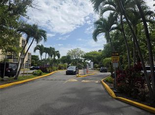 8290 NW Lake Dr #106, Miami, FL 33166