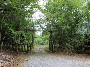 3205 Collinsville Rd, Columbus, NC 28722