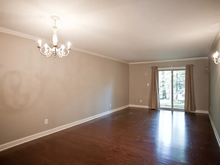 1513 E Franklin St #D137 — Photo 1