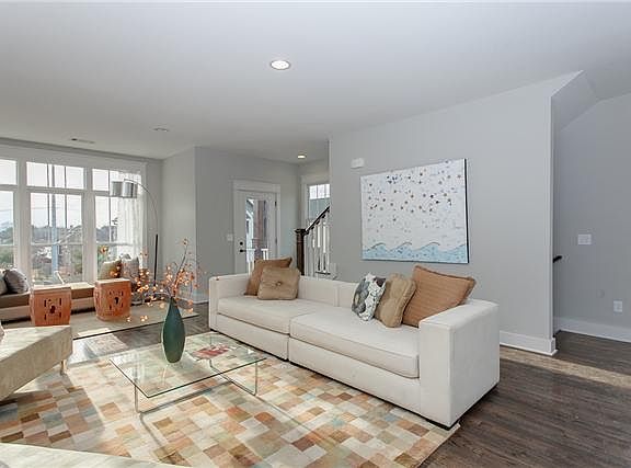 3rd image of 511D Chesterfield Avenue Lot #2