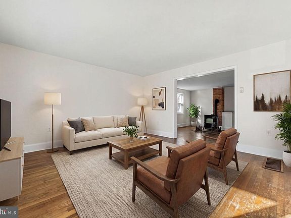 5th image of 519 Biddle St