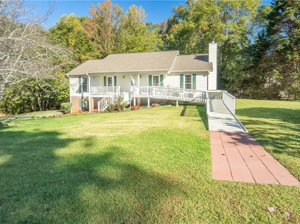 5904 Clairmont Way, Powder Springs, GA 30127