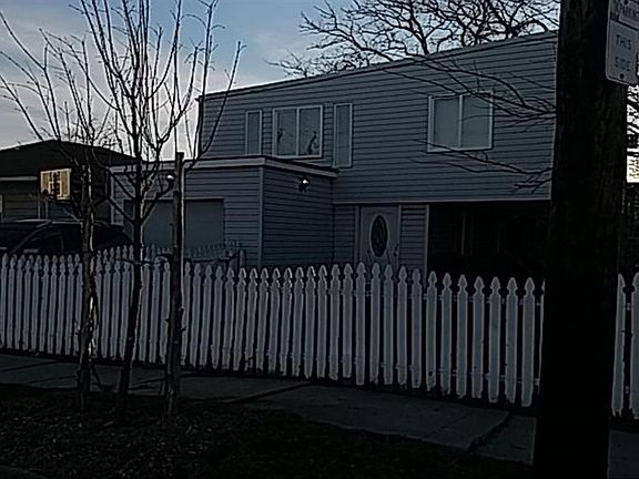 2nd image of 664 Lincoln Blvd