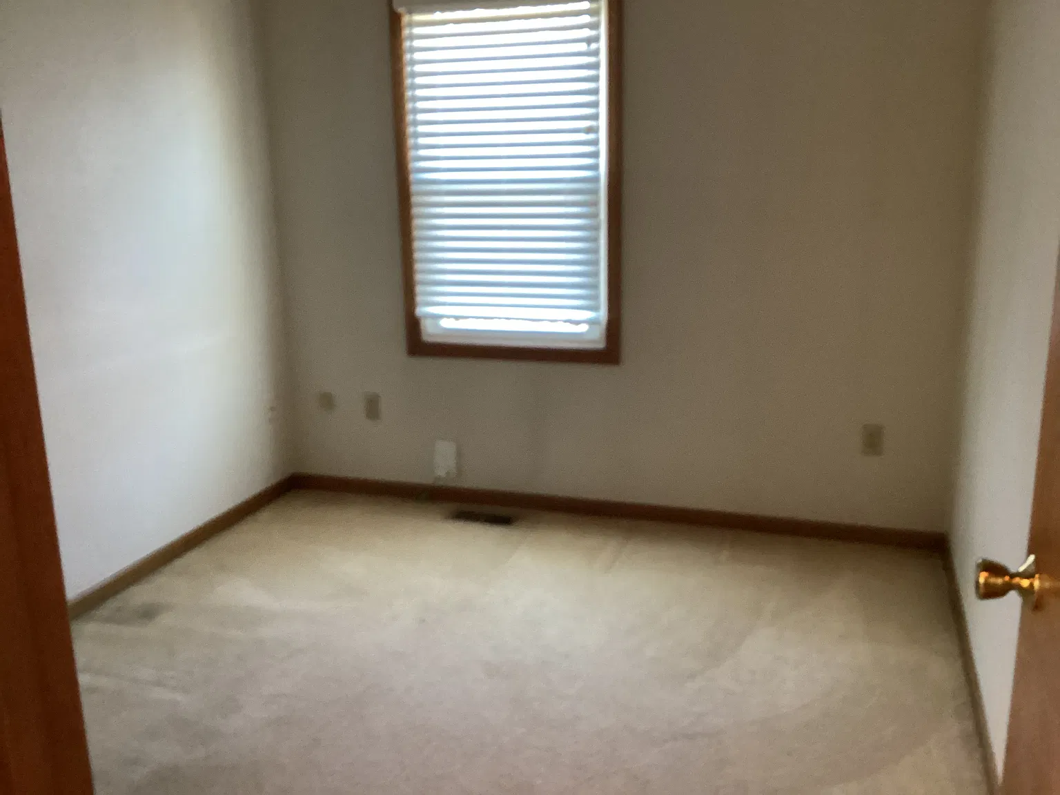 4 bed, 1850 sqft, $2,690 — Photo 4