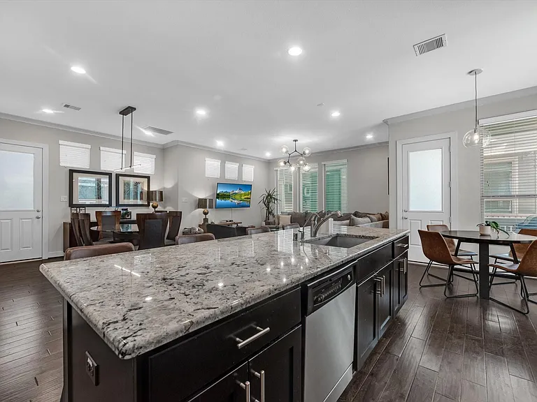 1512 Dyer Lake Ln — Photo 4