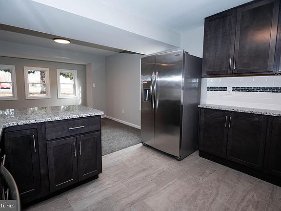 4th image of 2106 Louisa Ave