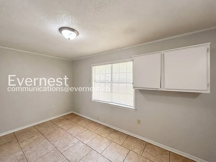 8044 Oakbrook Dr — Photo 13