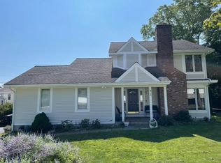 93 Welchs Point Rd, Milford, CT 06460