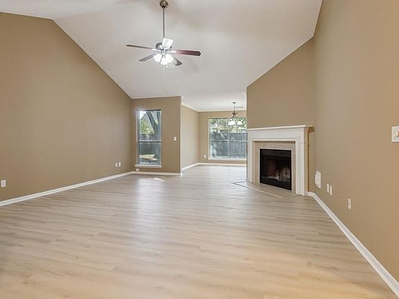 4th image of 18023 Carbridge Dr