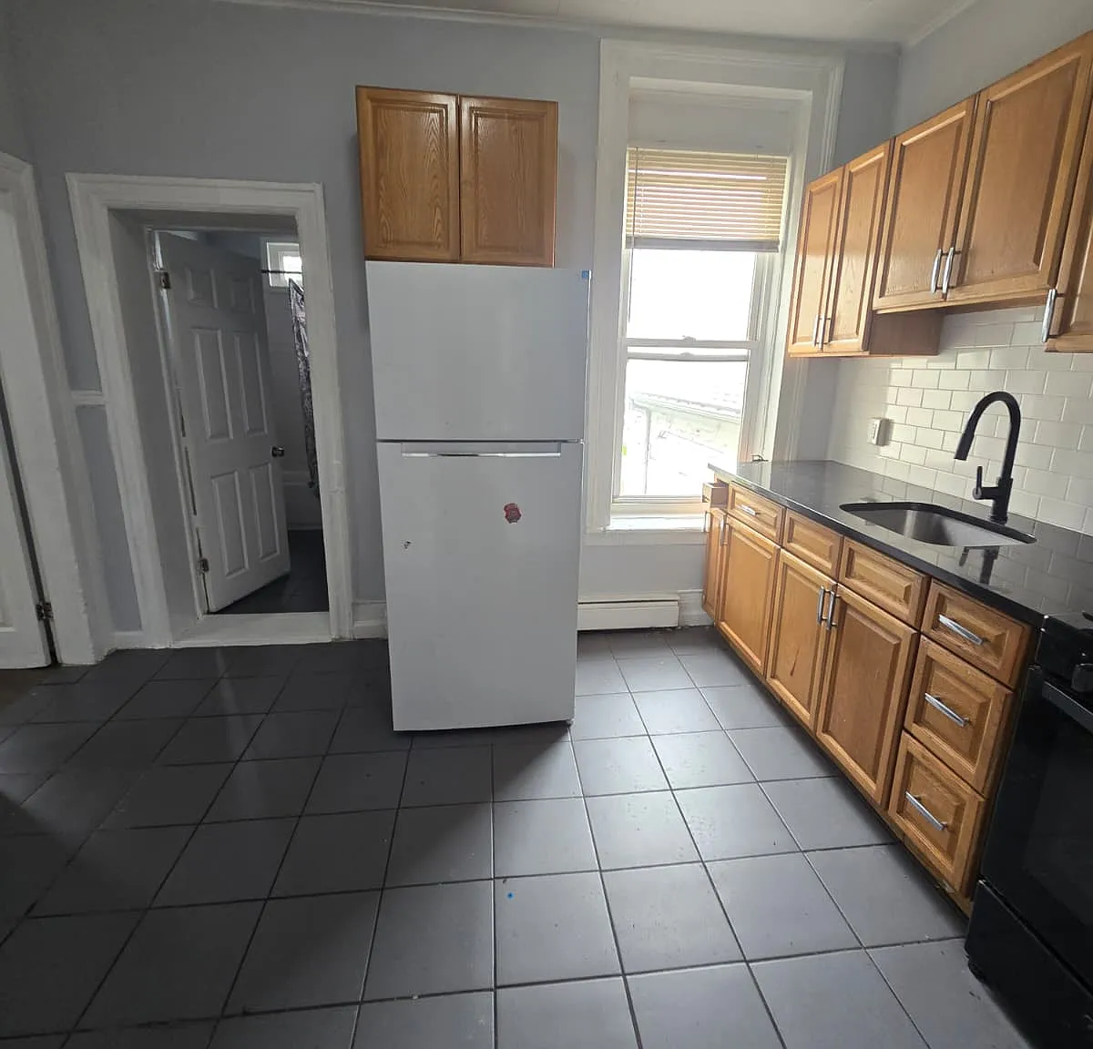 3 bed, $2,500 — Photo 3