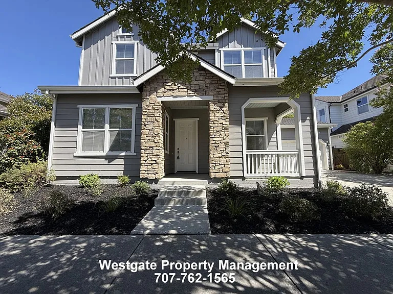 1708 Southridge Dr — Photo 1