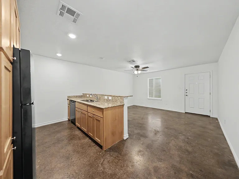 1107 S 33rd St, Temple — Photo 7