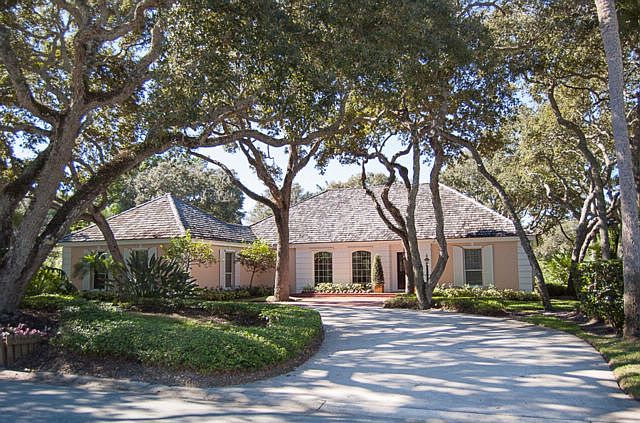 1st image of 261 Sea Oak Dr