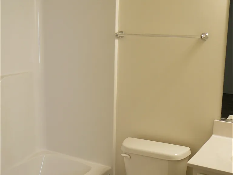 2517 Drake Ln — Photo 18