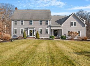 6 Valley View Dr, North Smithfield, RI 02896