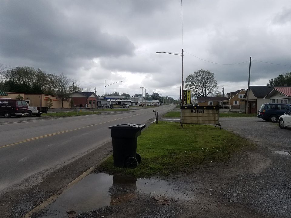 2nd image of 306 S Anderson St