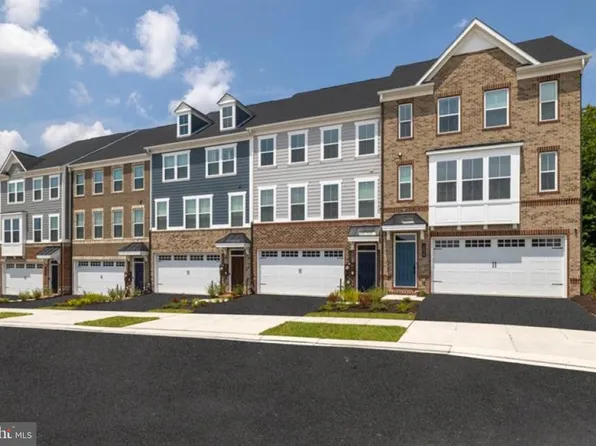 6623 Camden St, Middle River, MD 21220