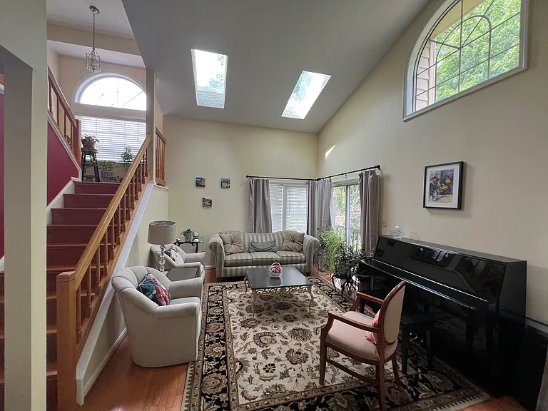 7454 Cross Gate Ln — Photo 4