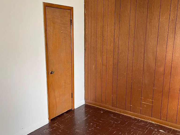509 S Linn St #4 — Photo 8