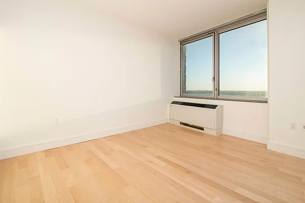 Rented by Keller Williams NYC | media 17