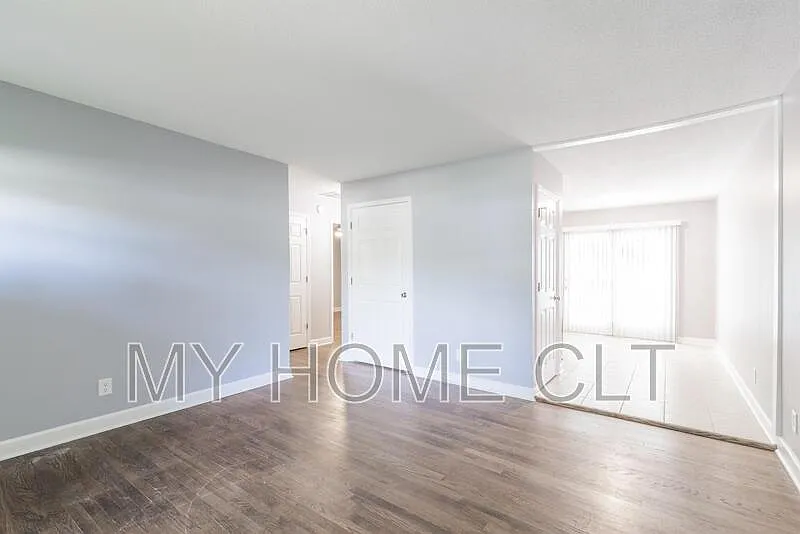 2 bed, 1.0 bath, 783 sqft, $1,700 — Photo 2