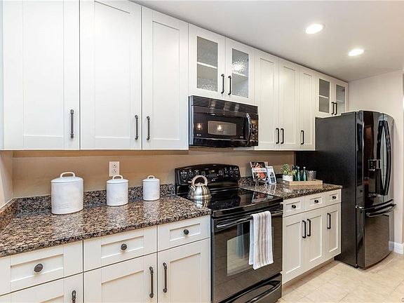 5th image of 251 Rocketts Way Unit 218
