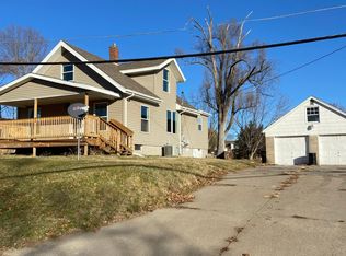 3215 Schaeffer Dr SW, Cedar Rapids, IA 52404