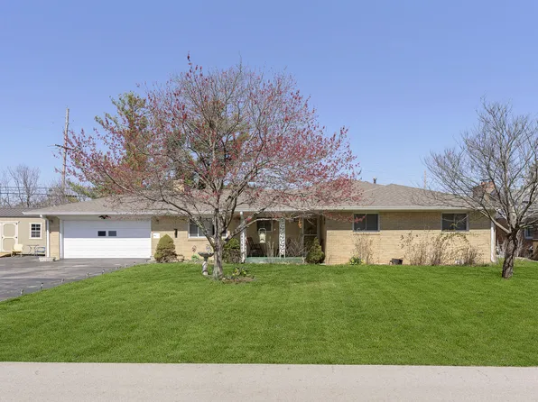 907 Motel Dr, Fortville, IN 46040