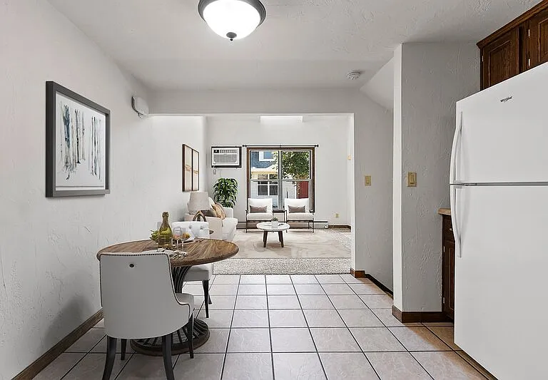 2364 Canter Ln #B — Photo 3